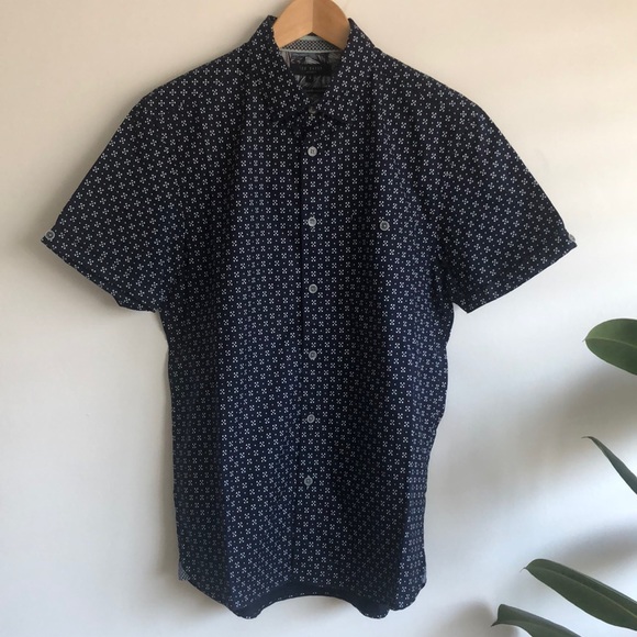 Ted Baker London Mid Weight Printed Oxfords Short Sleeve Shirt, size 3 - Picture 3 of 9